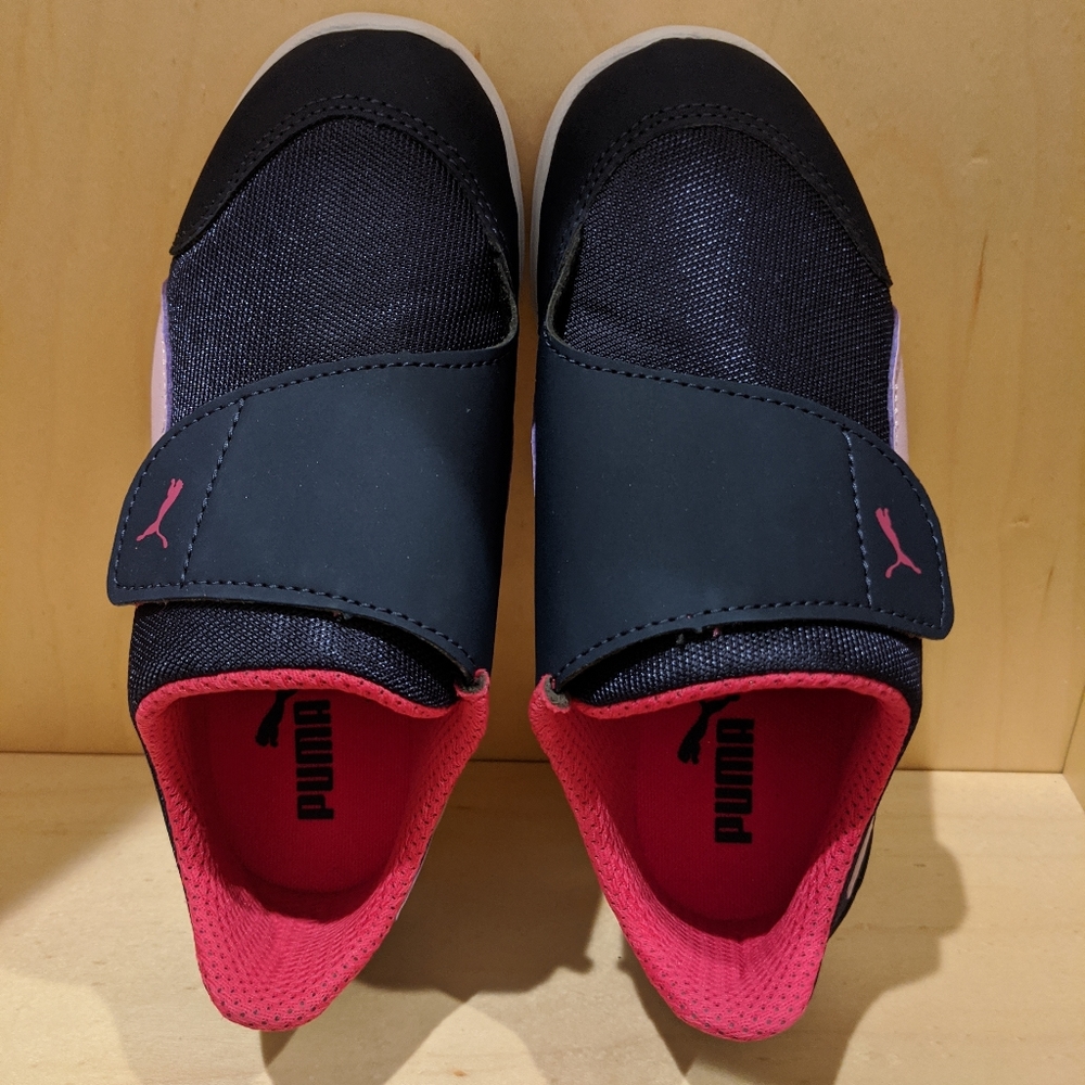 PUMA girls sneakers 11.5 (run large)